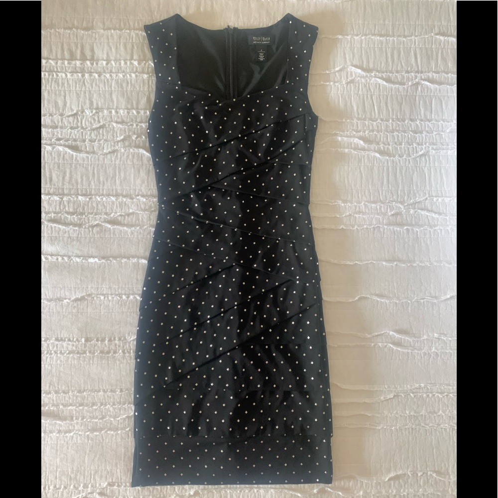 Silver Sleeveless Tiered Embellished Instantly
Slimming Short Cocktail Dress
